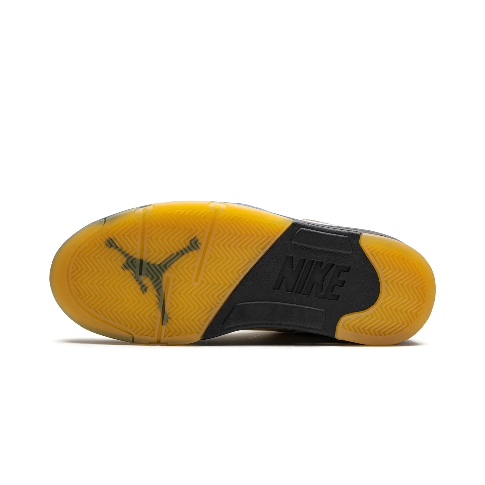 Air Jordan 5 Retro x A Ma Maniére Dawn - Bucharest Kicks