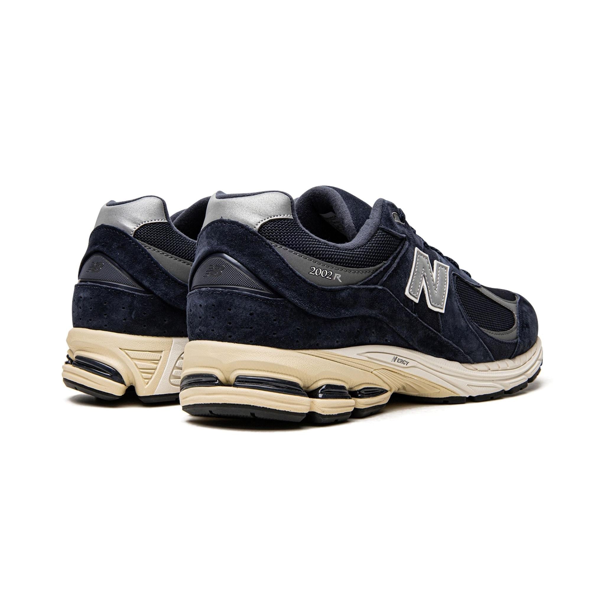 New Balance 2002R Eclipse Navy - Bucharest Kicks