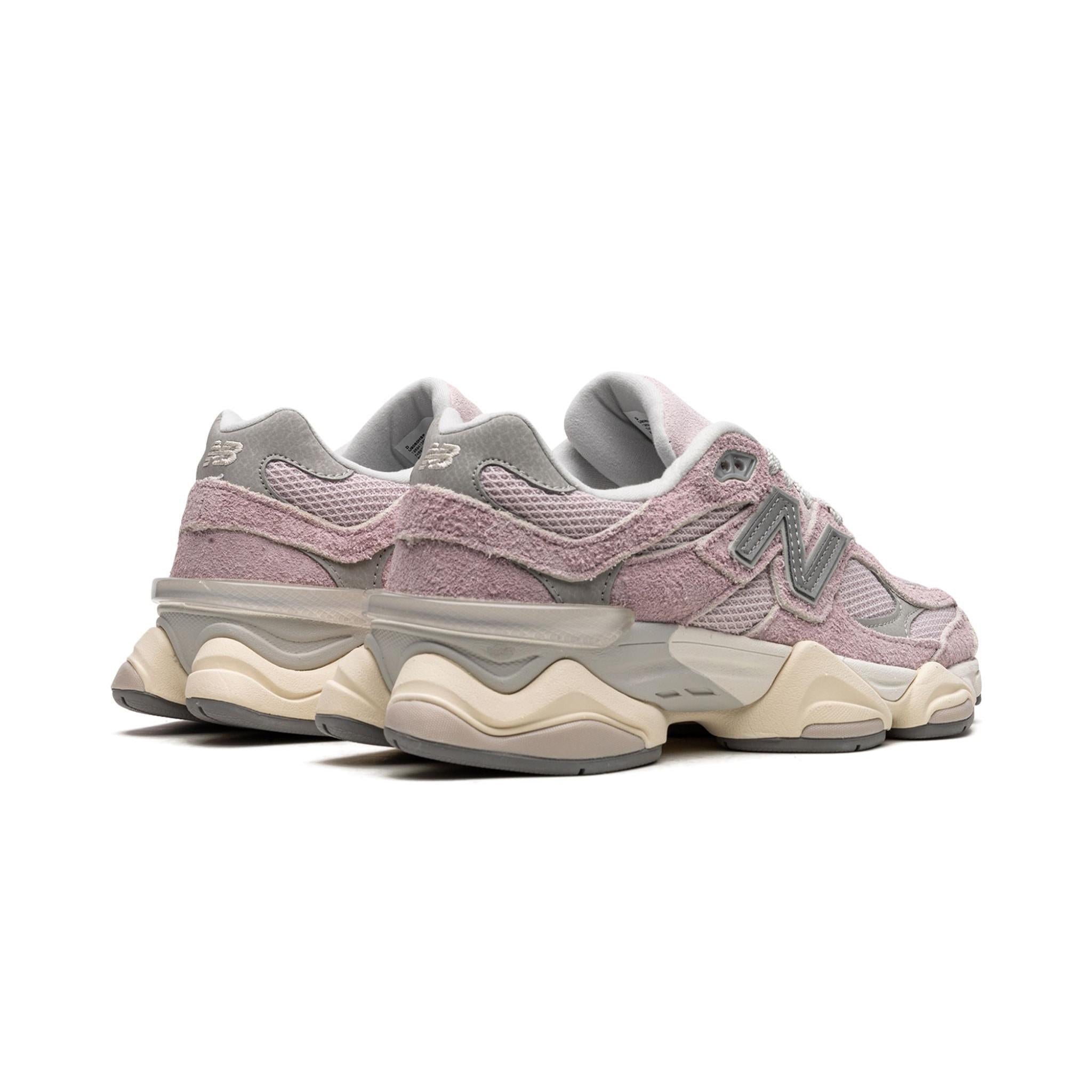 New Balance 9060 December Sky - Bucharest Kicks