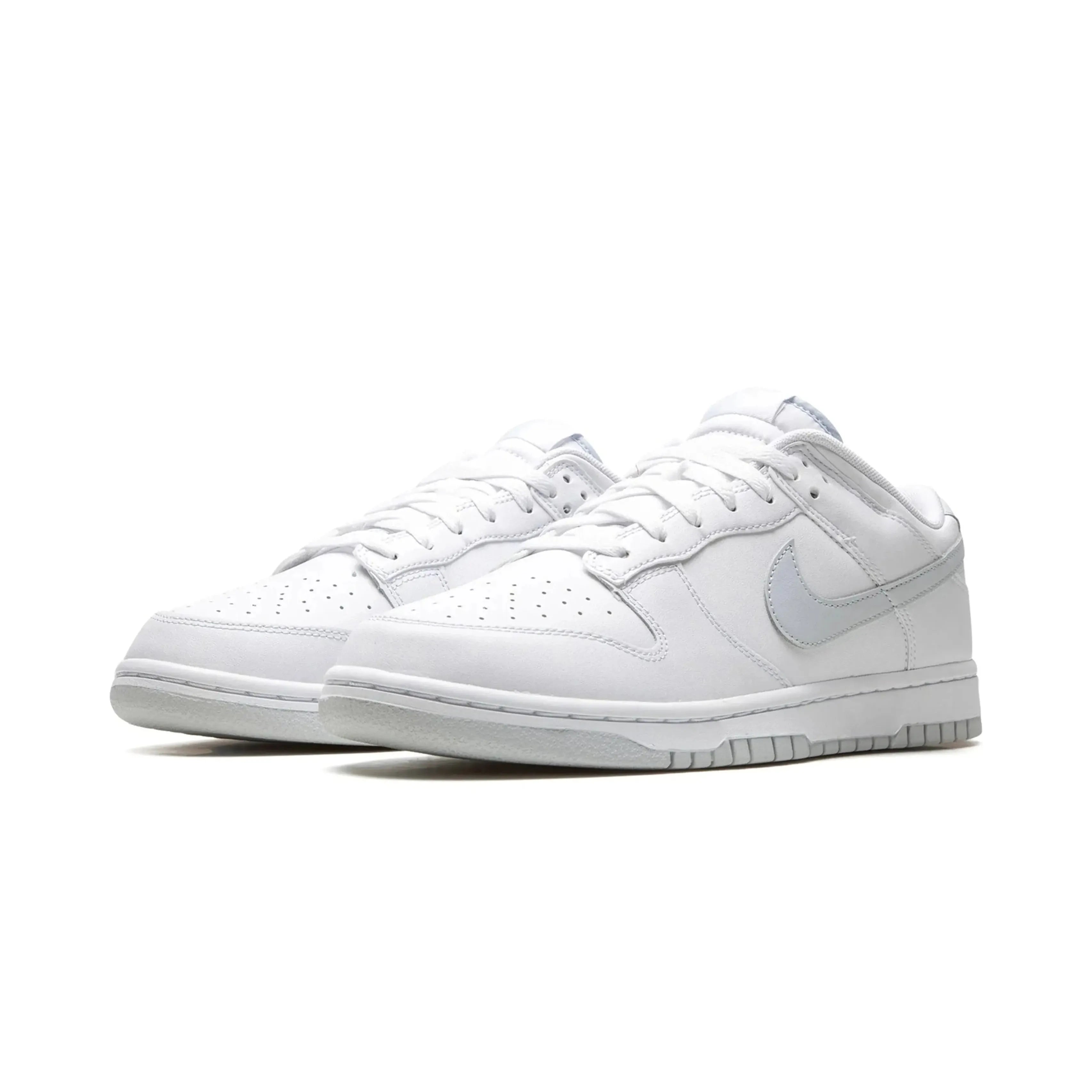 Nike Dunk Low Platinum - Bucharest Kicks