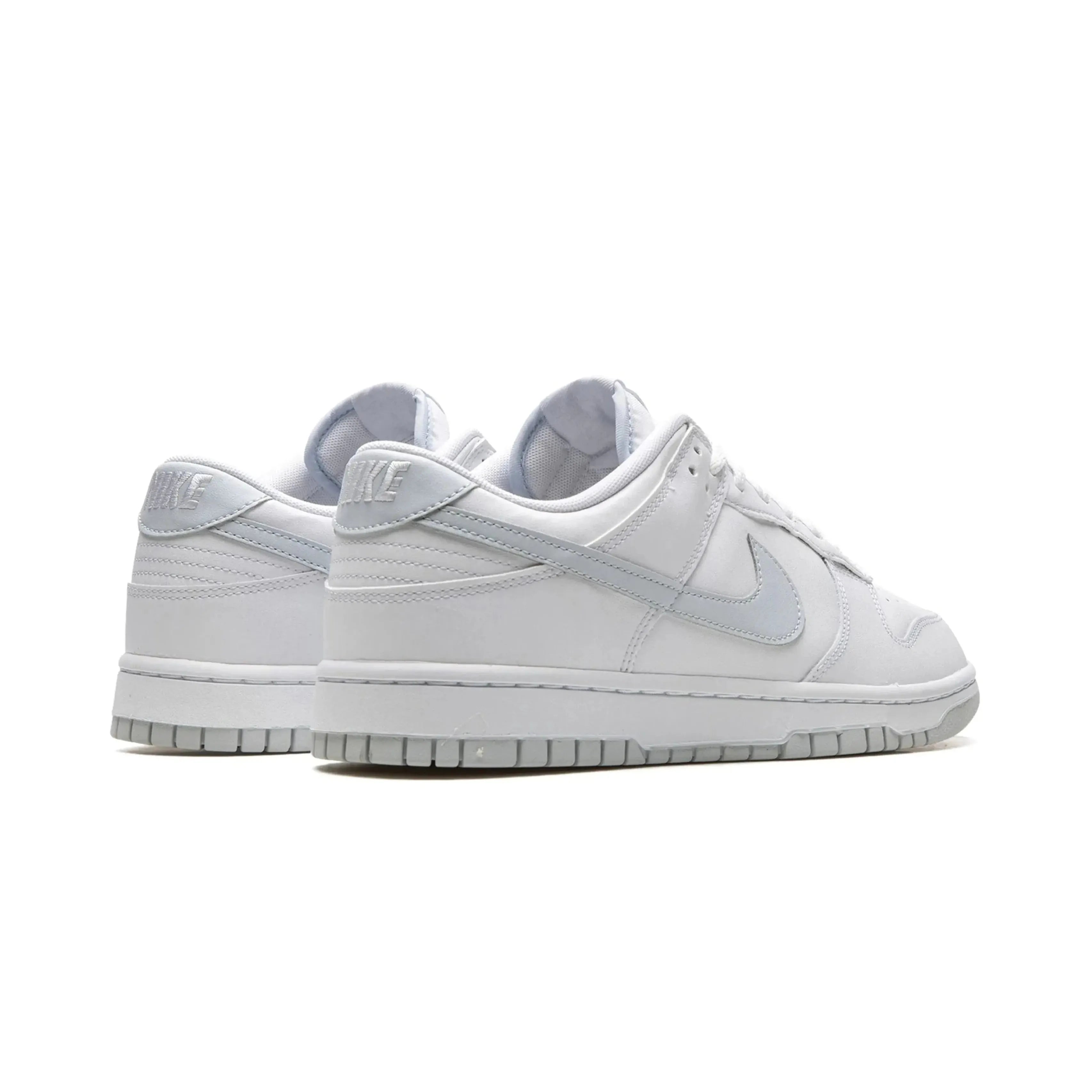 Nike Dunk Low Platinum - Bucharest Kicks