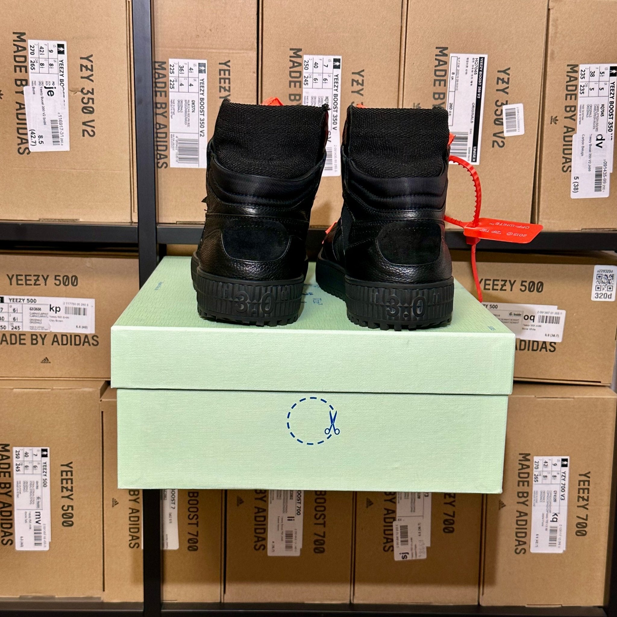Off - White Court 3.0 Black - 39 - Bucharest Kicks