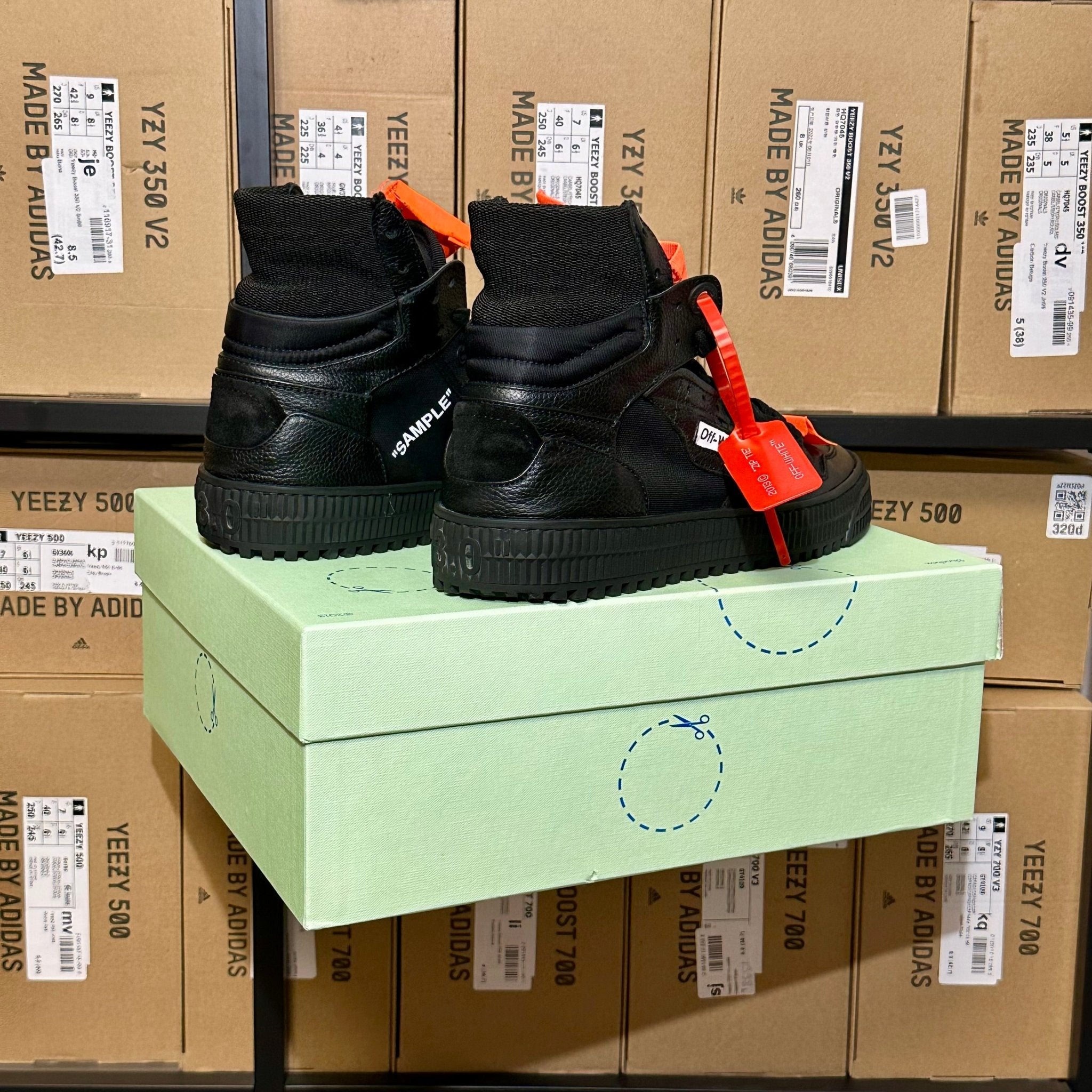 Off - White Court 3.0 Black - 39 - Bucharest Kicks