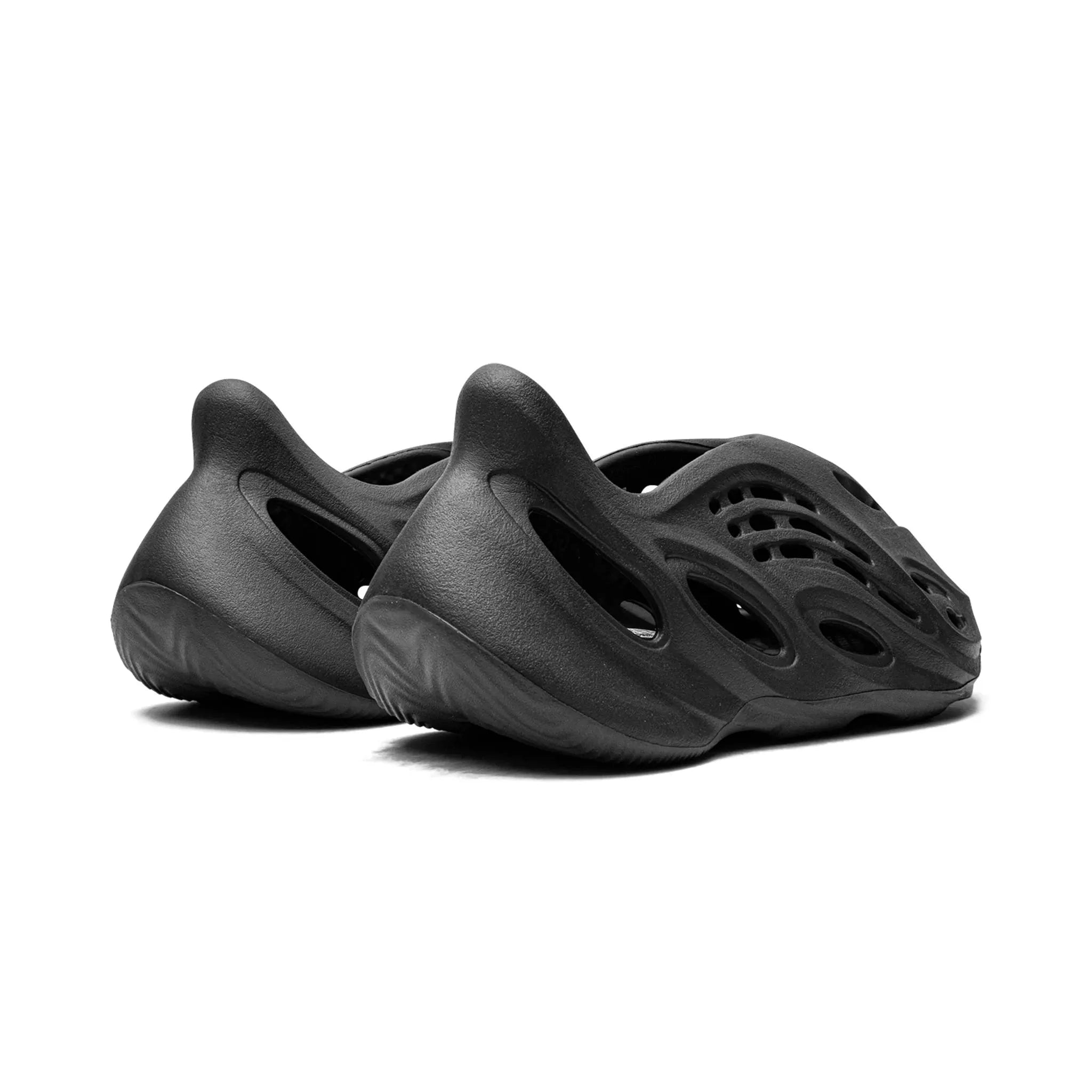 Yeezy Foam Runner Onix - Bucharest Kicks