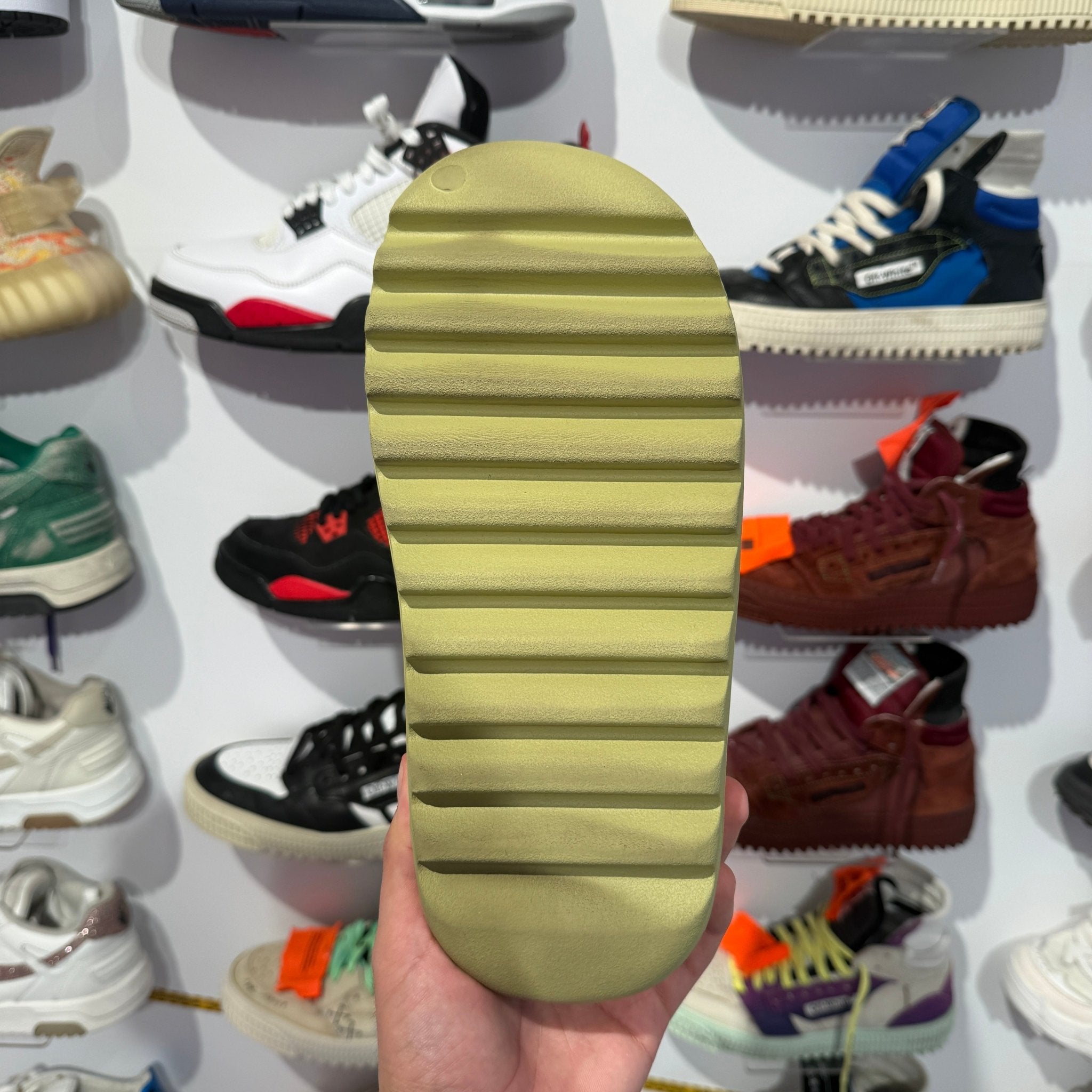 Adidas Yeezy Slide Resin - 44.5 - Bucharest Kicks