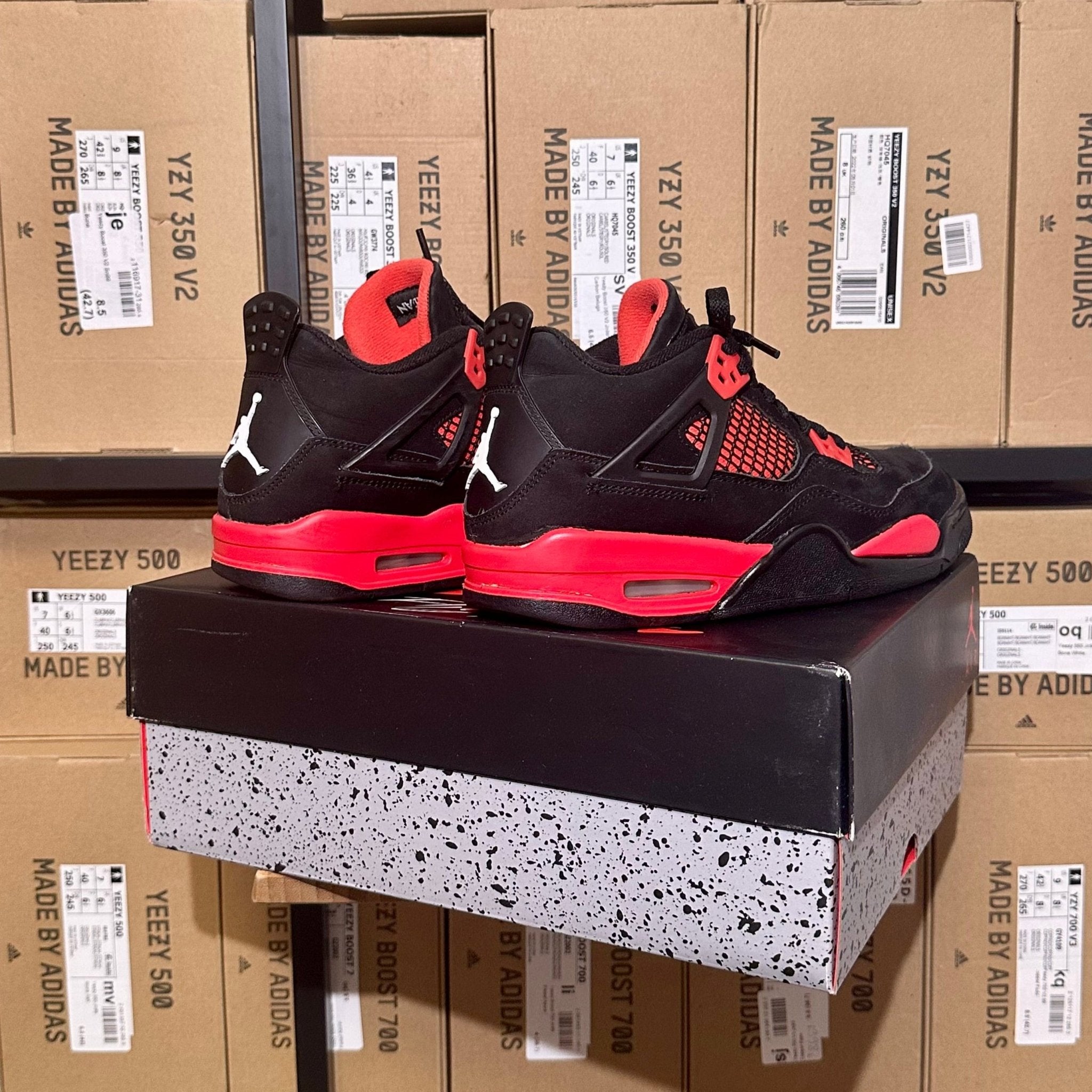 Jordan 4 Retro Red Thunder - 38 - Bucharest Kicks