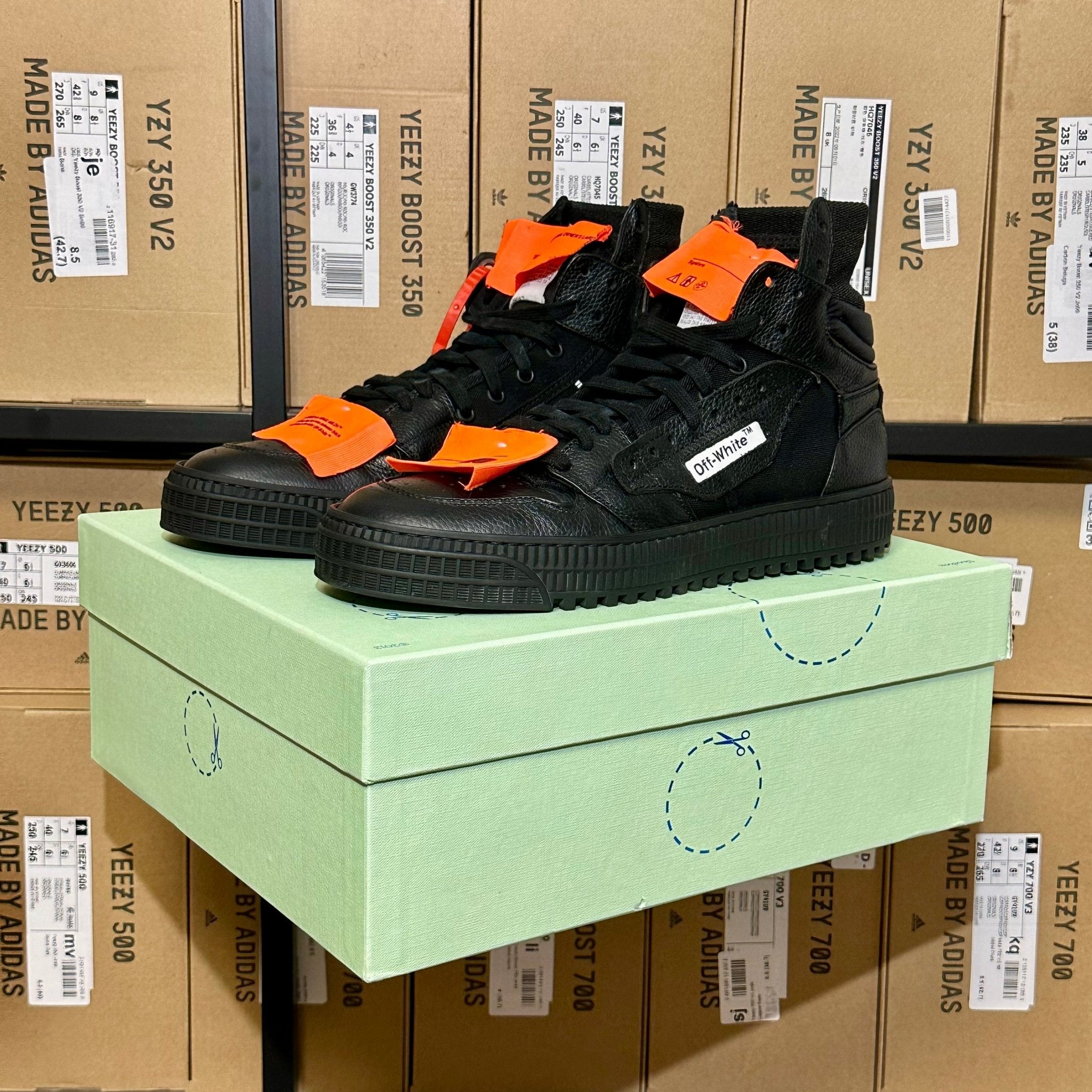 Off - White Court 3.0 Black - 39 - Bucharest Kicks
